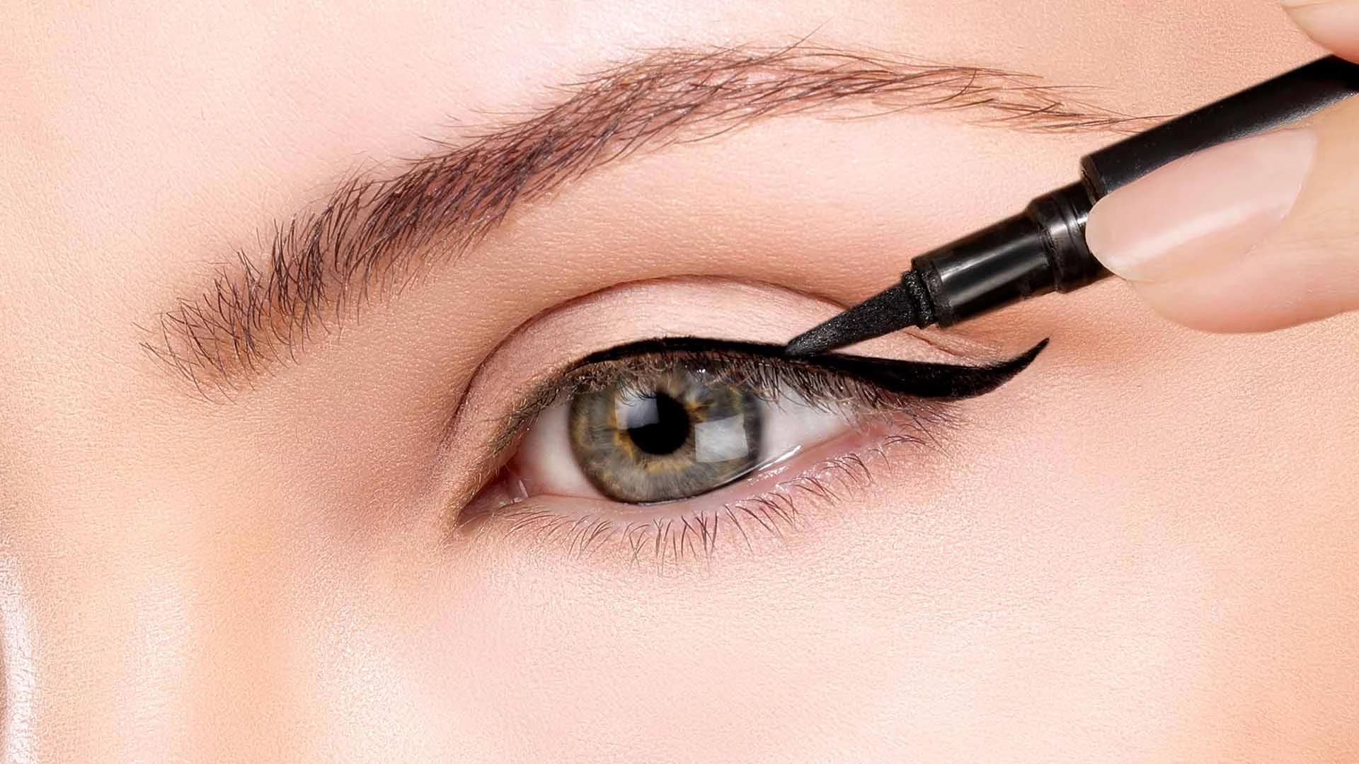 Smokey Eye Makeup: A Step-by-Step Tutorial