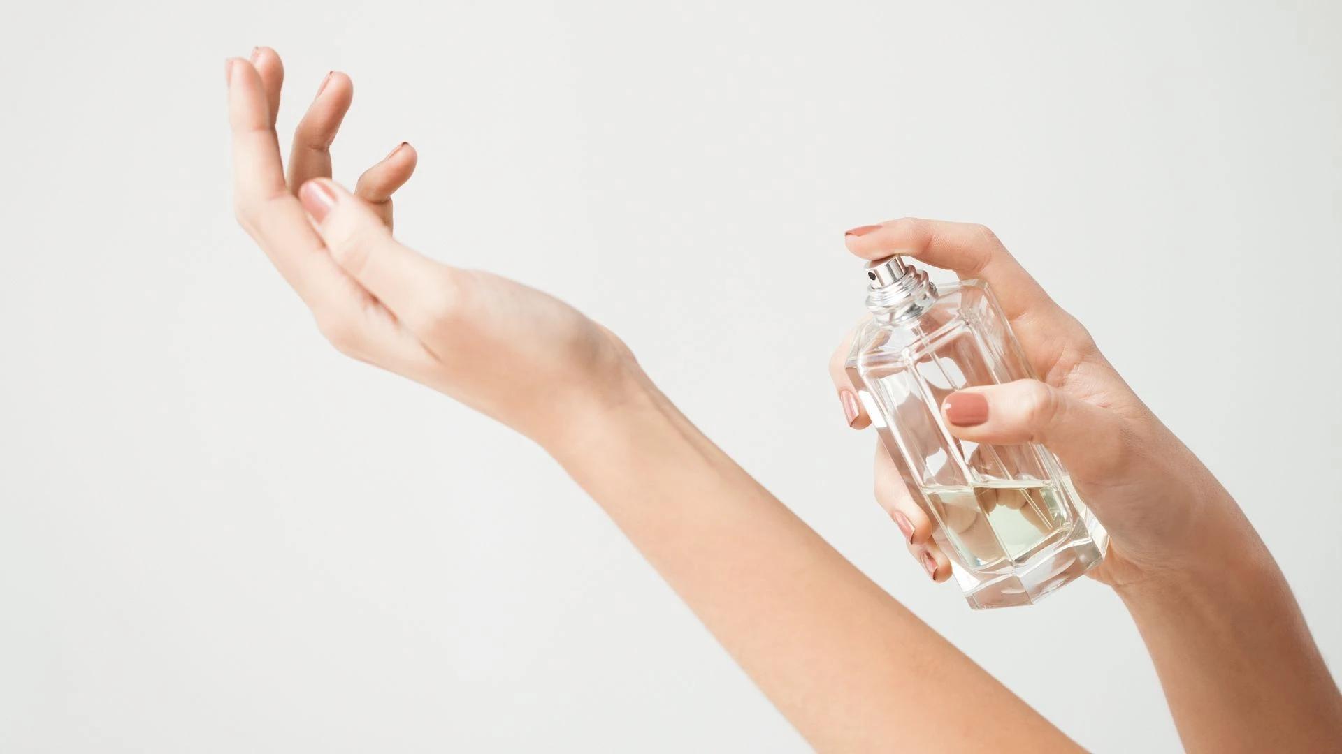 7 Best Body Mists for Women to Refresh & Fragrance Skin