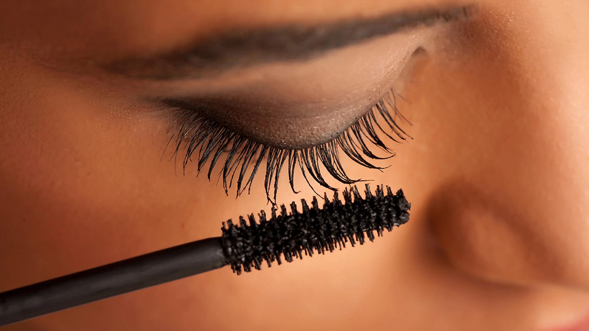 7 Best Mascaras for Beginners: Easy & Gentle