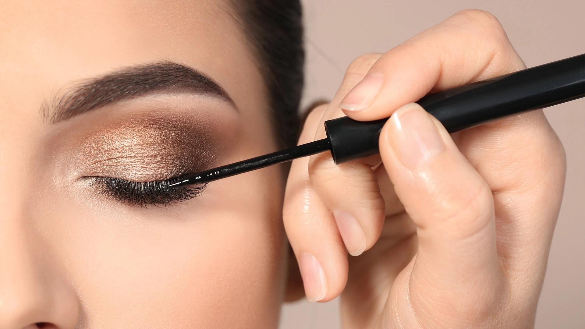 7 Easy Eye Makeup Looks for Total Beginners