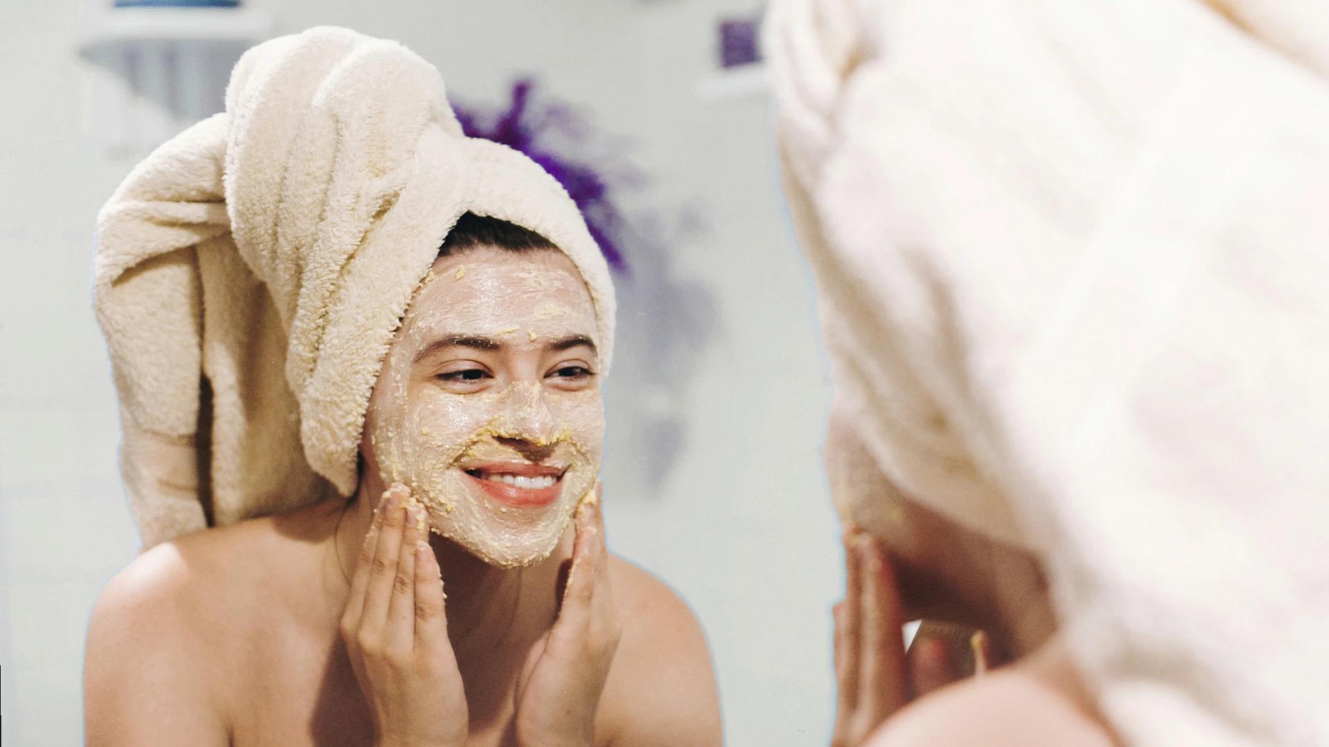 7 Incredible Benefits of Besan and Curd Face Pack for Glowing Skin