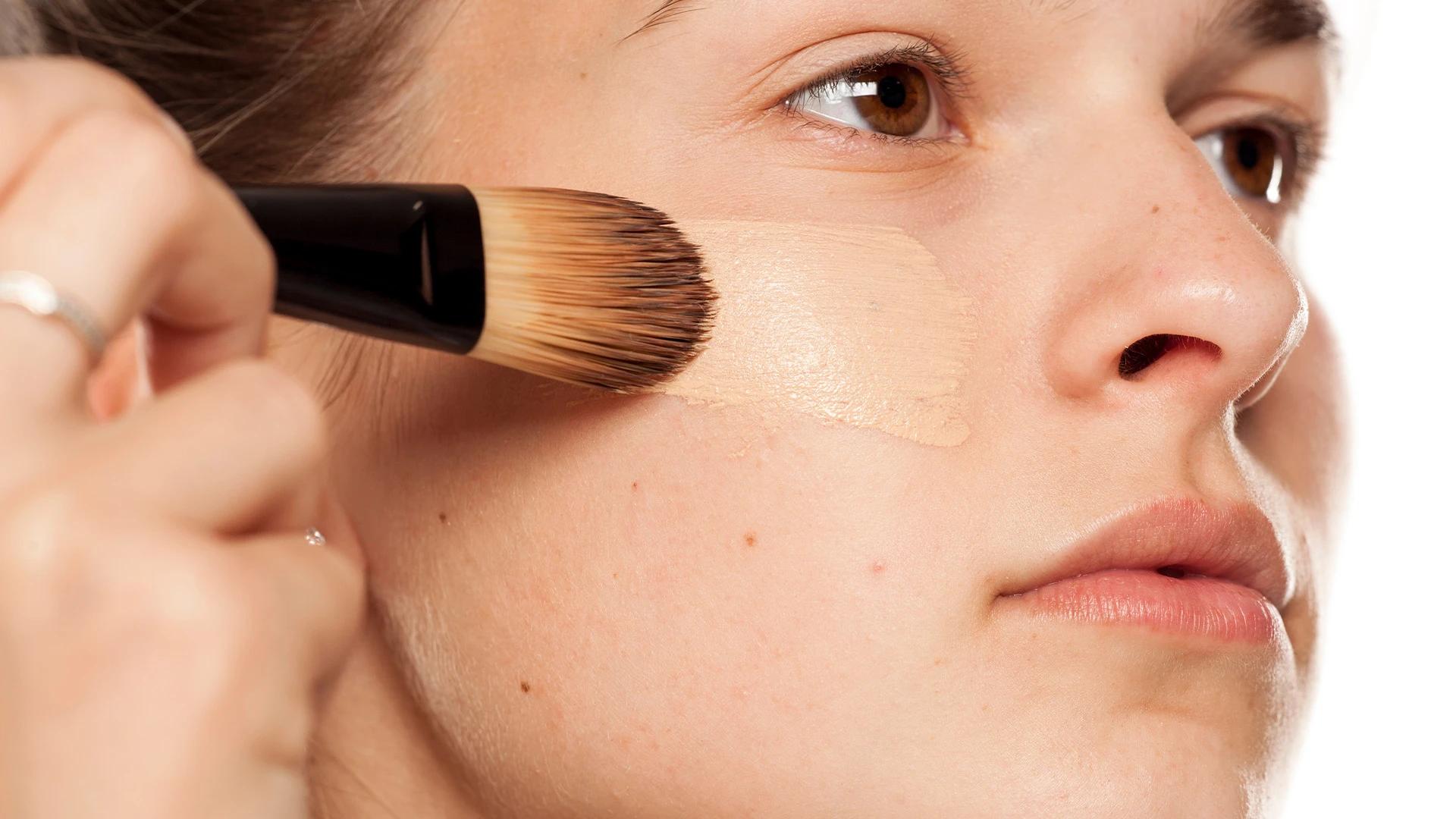 7 Pro Tips for Flawless Foundation Application