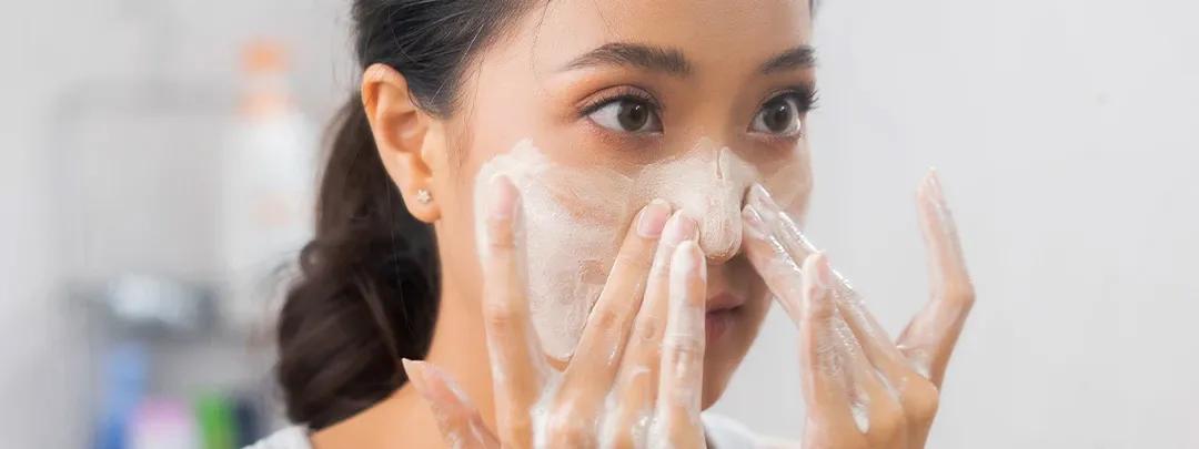 9 Dermatologist Recommended Face Washes for Clearer Skin