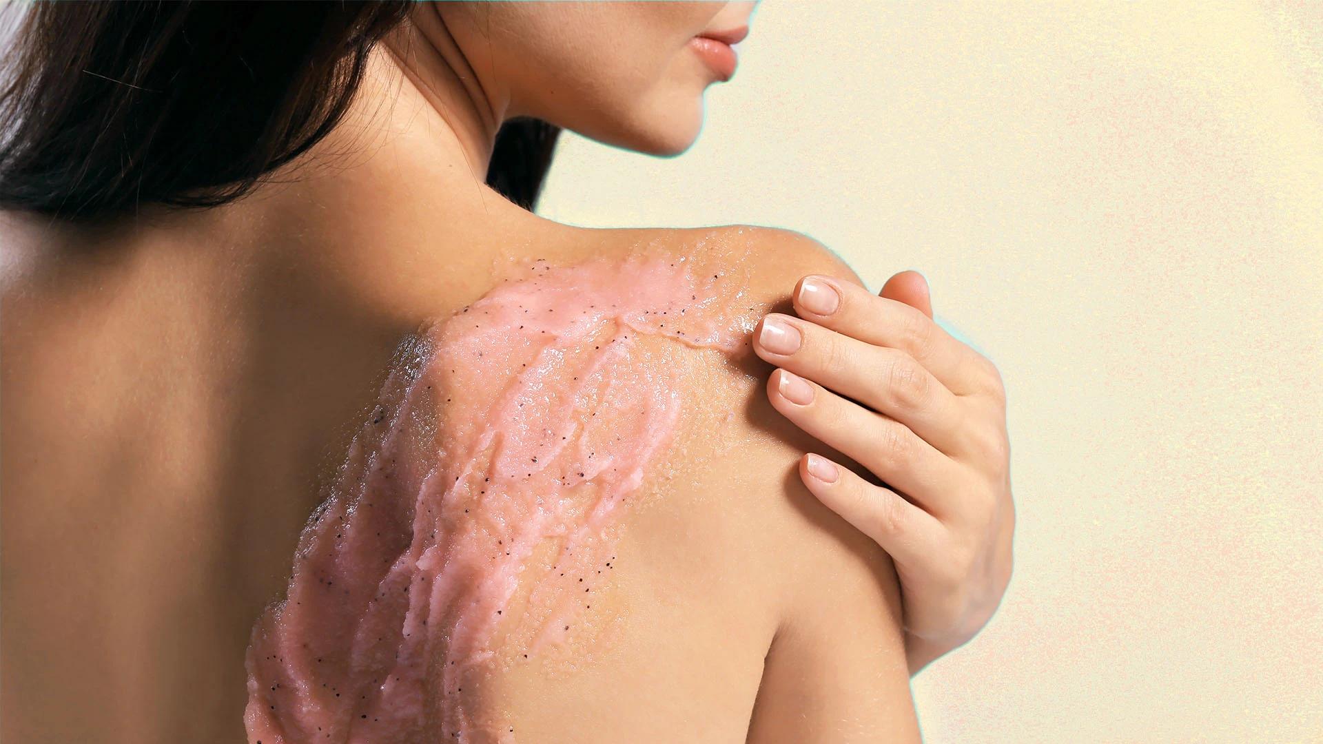 9 Effective De Tan Scrubs for Face for Brighter Skin