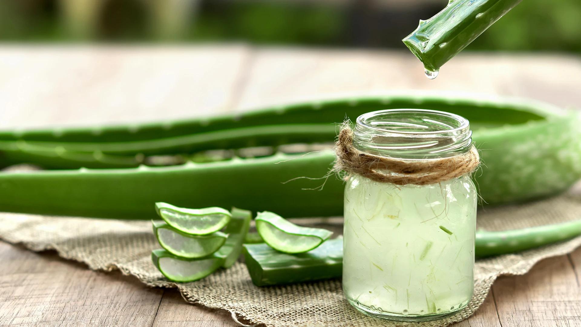 9 Proven Home Remedies for Effective Dandruff Control