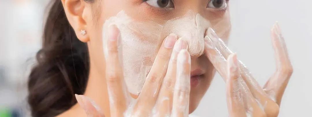 Expert Tips for Choosing Face Wash for Combination Skin