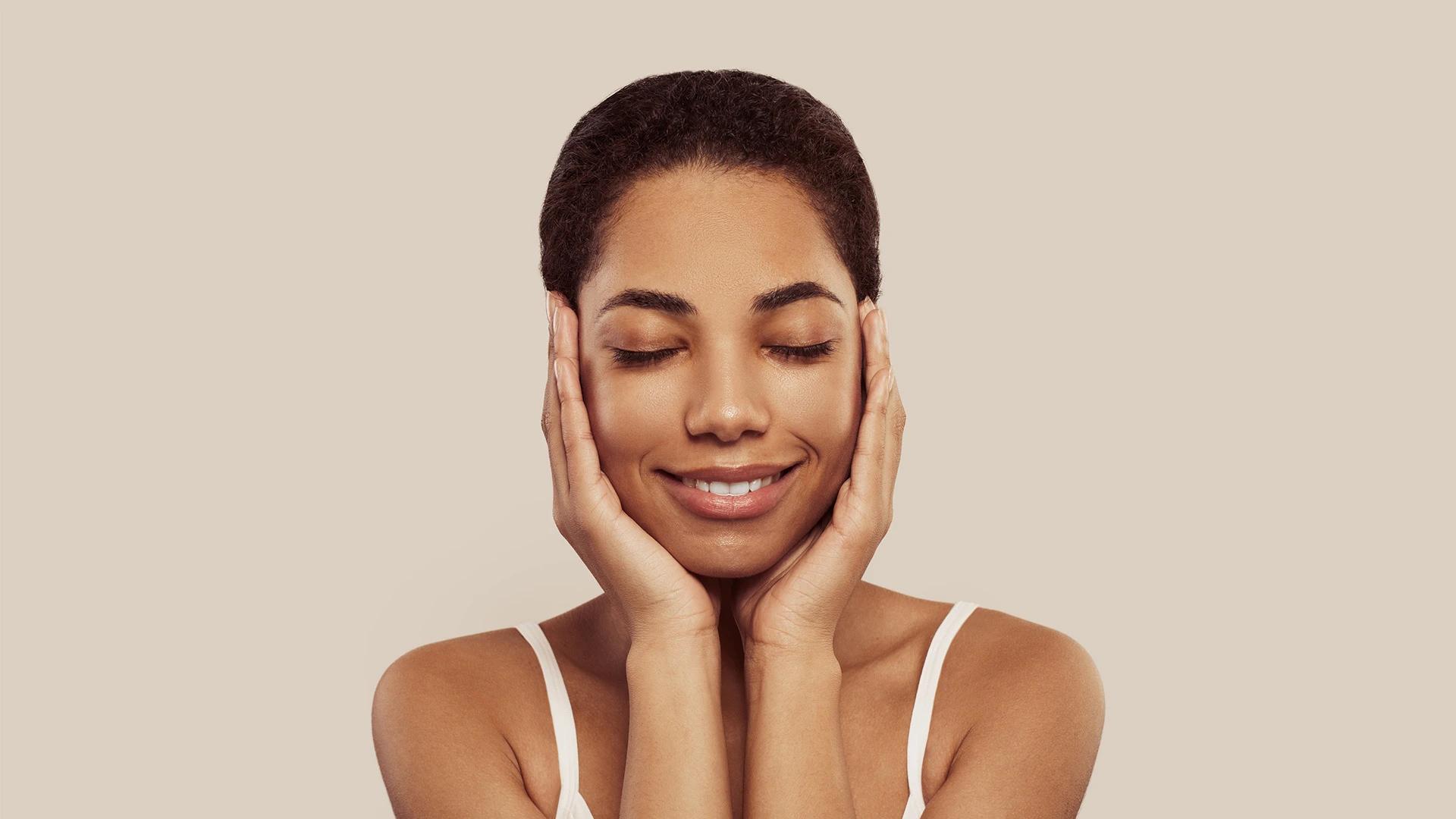 Dot & Key Vitamin C + E Gel Face Wash for Bright, Fresh Skin