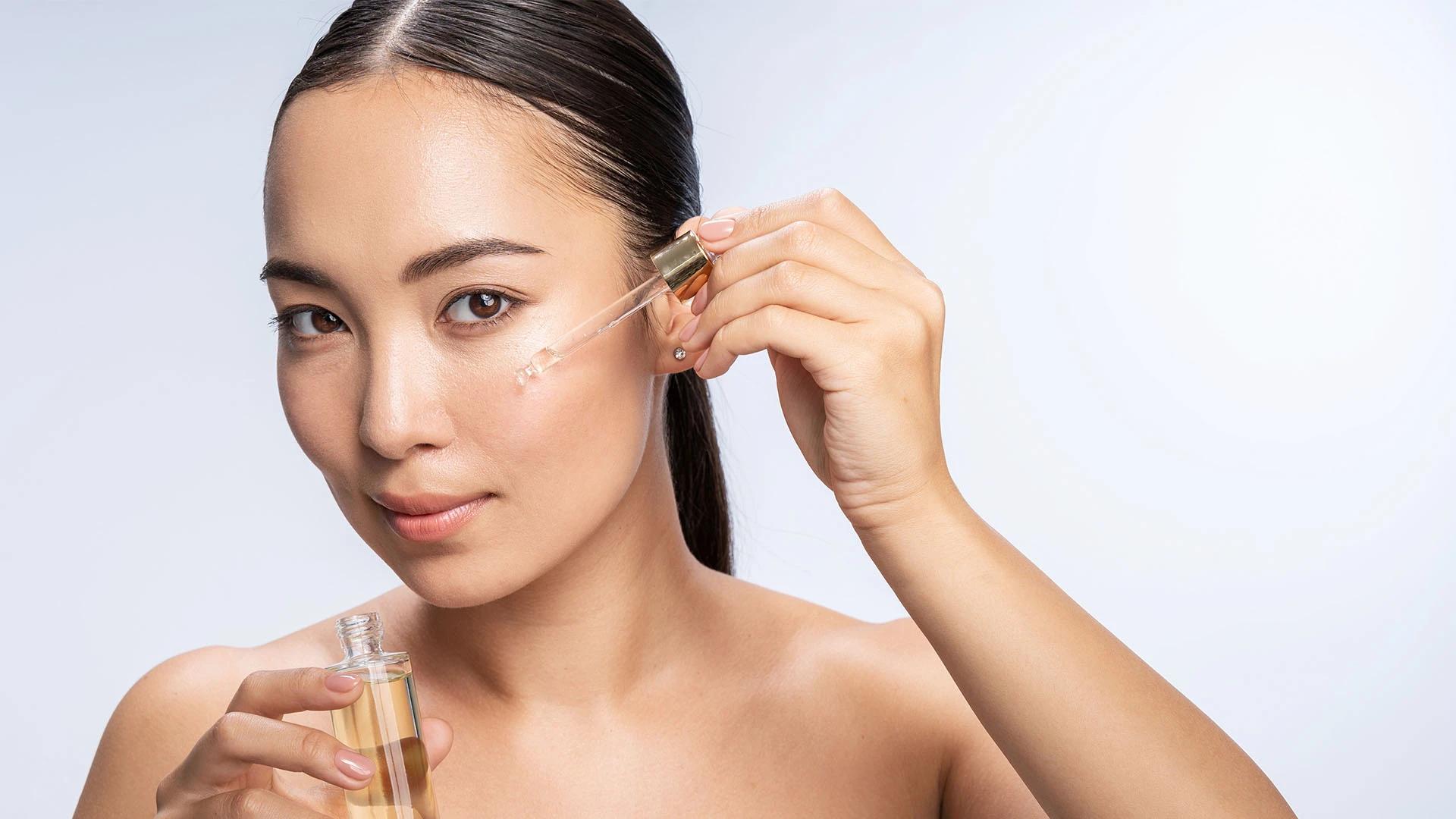 Face Oil Before or After Moisturizer: Your Skincare Routine Questions Answered