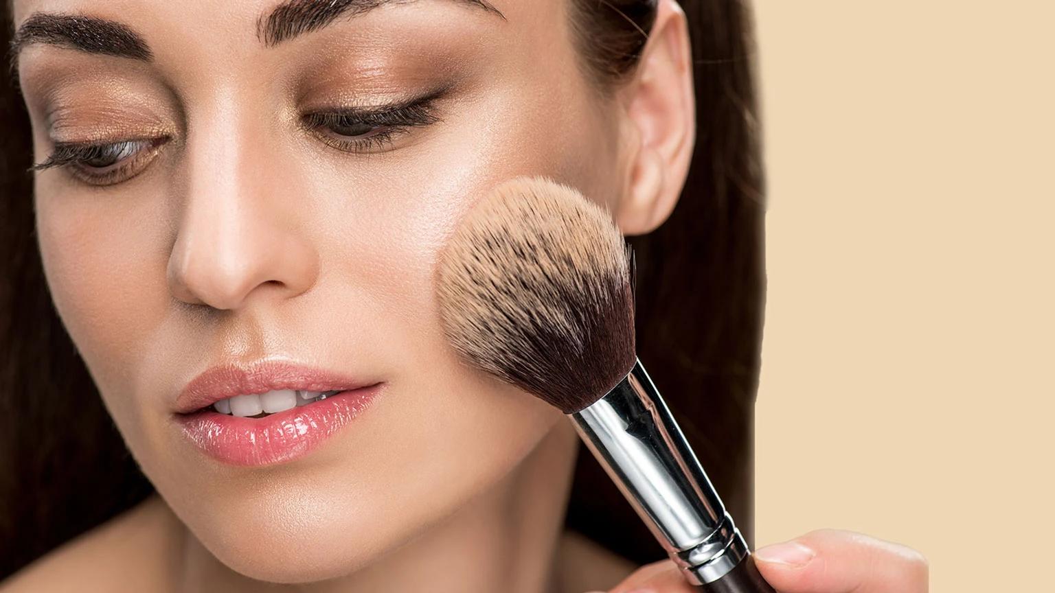 How to Apply Airbrush Flawless Foundation for a Smooth Complexion