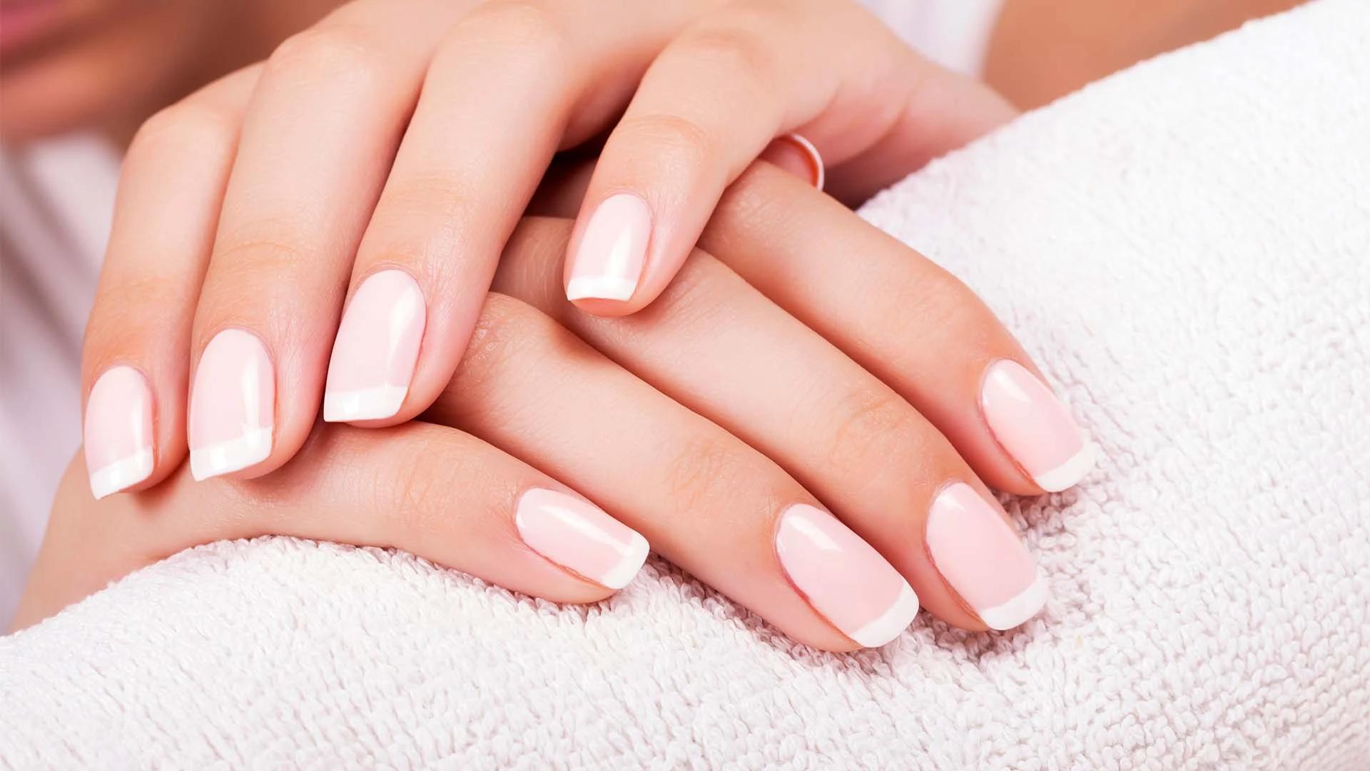 How to Apply Gel Polish for a Long-Lasting Manicure