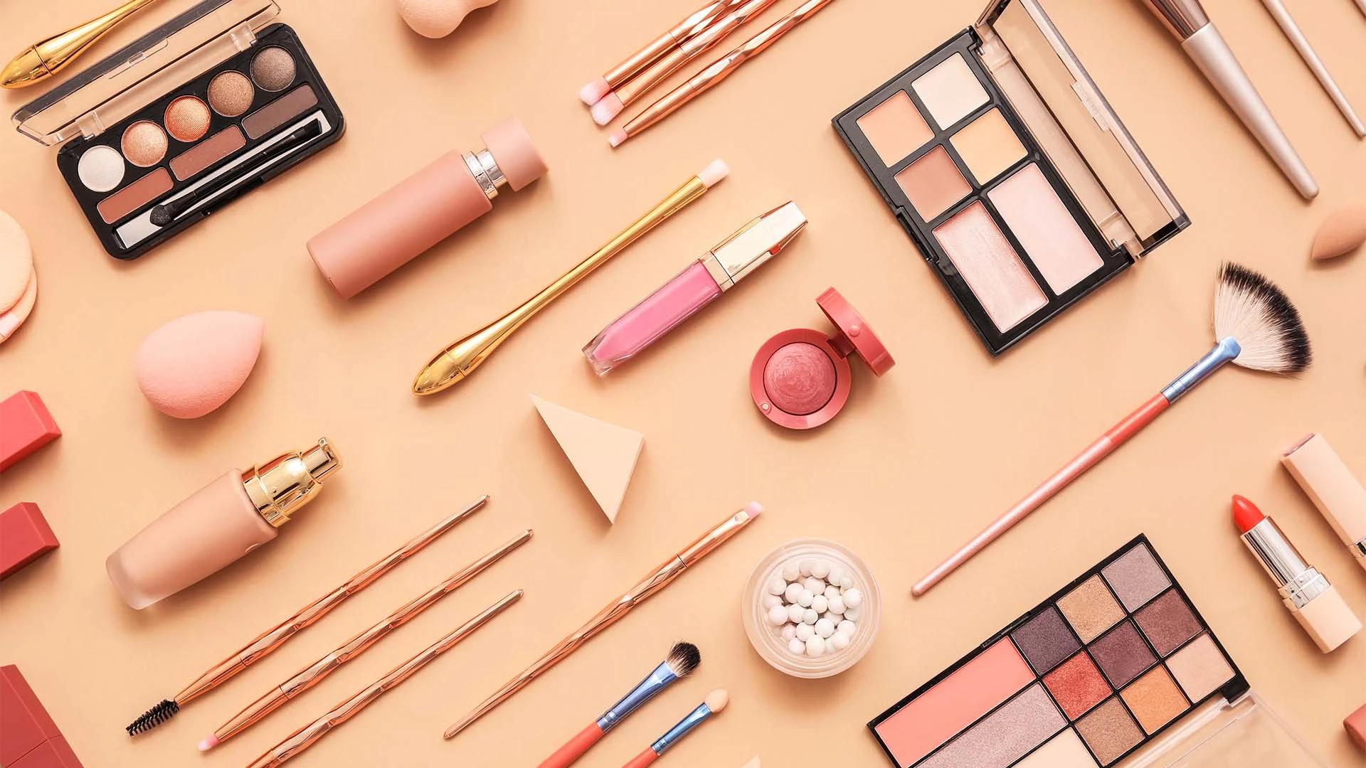 How to build the perfect makeup kit for women step by step