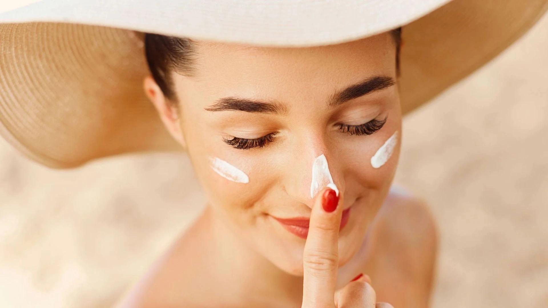 How to Choose Mineral Sunscreens for Sensitive Skin Safely