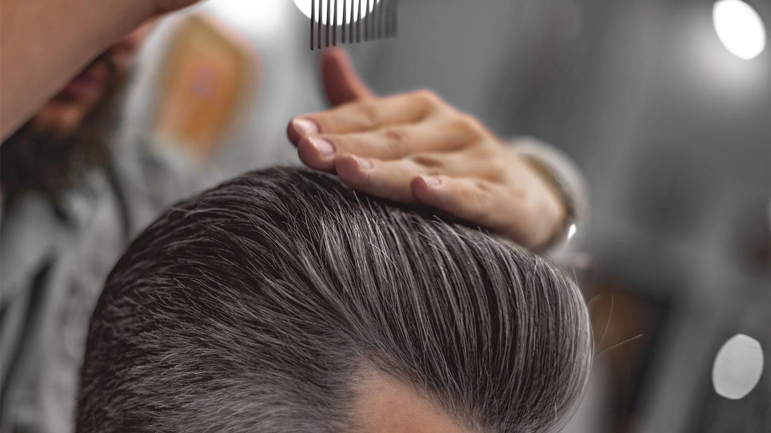How to Choose Shampoo for Men's Straight Hair: A Simple Guide