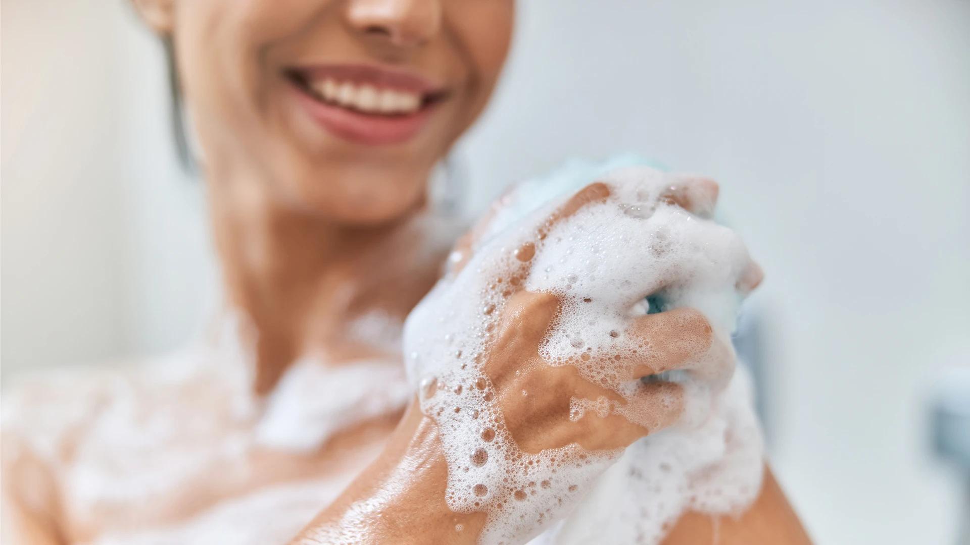 How to Make Homemade Body Wash with Natural Ingredients for Monsoon