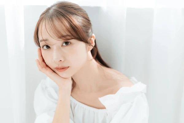 How to Style Curtain Bangs for Long Hair Perfectly