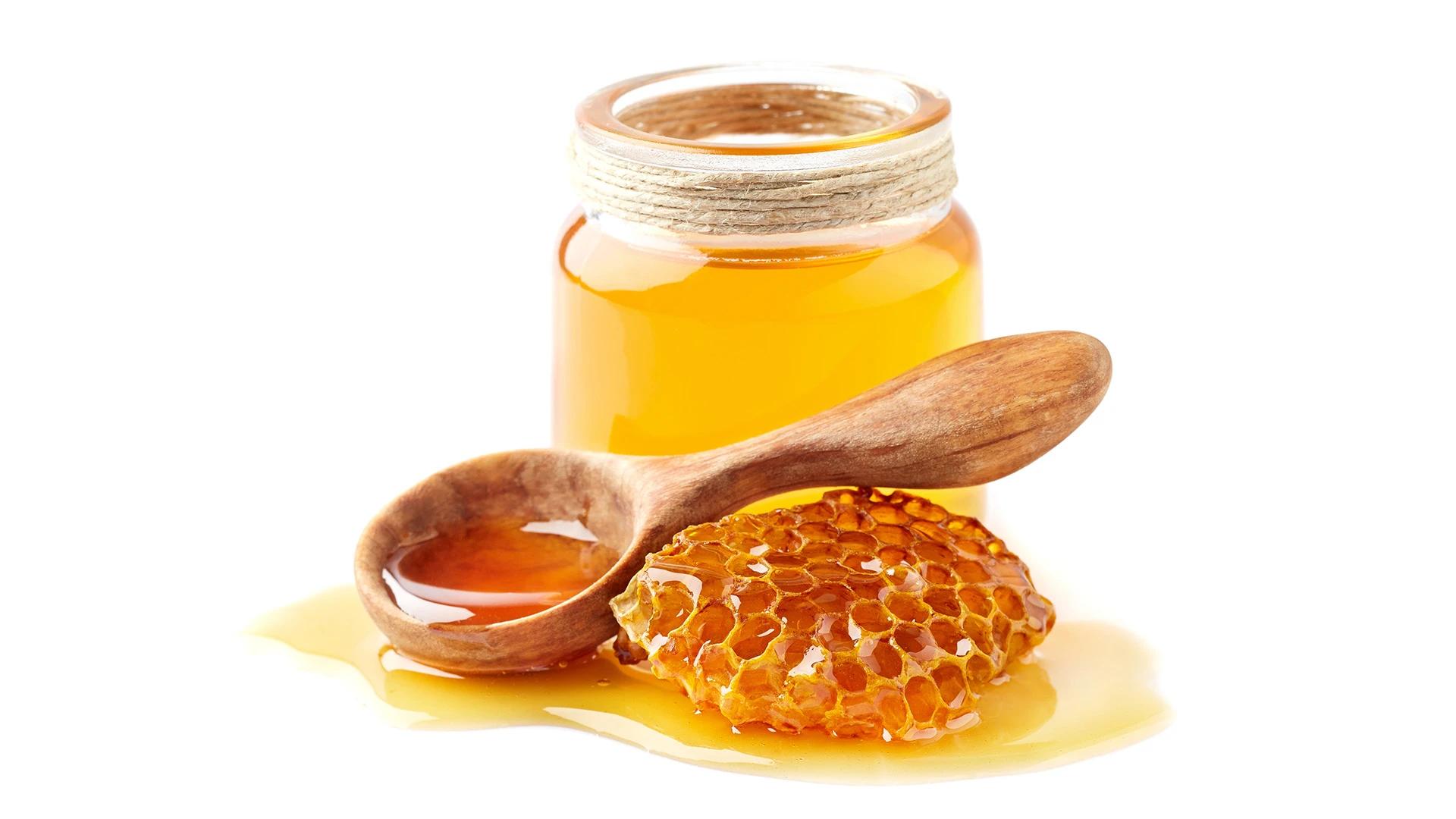 How to Use Honey for Dry Skin Naturally