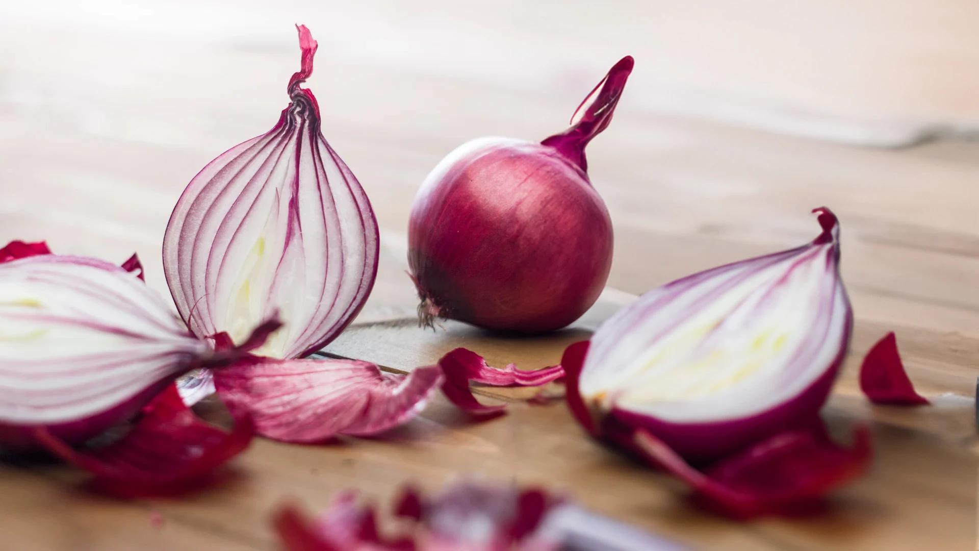 How to Use Onion for Hair Growth and Benefits