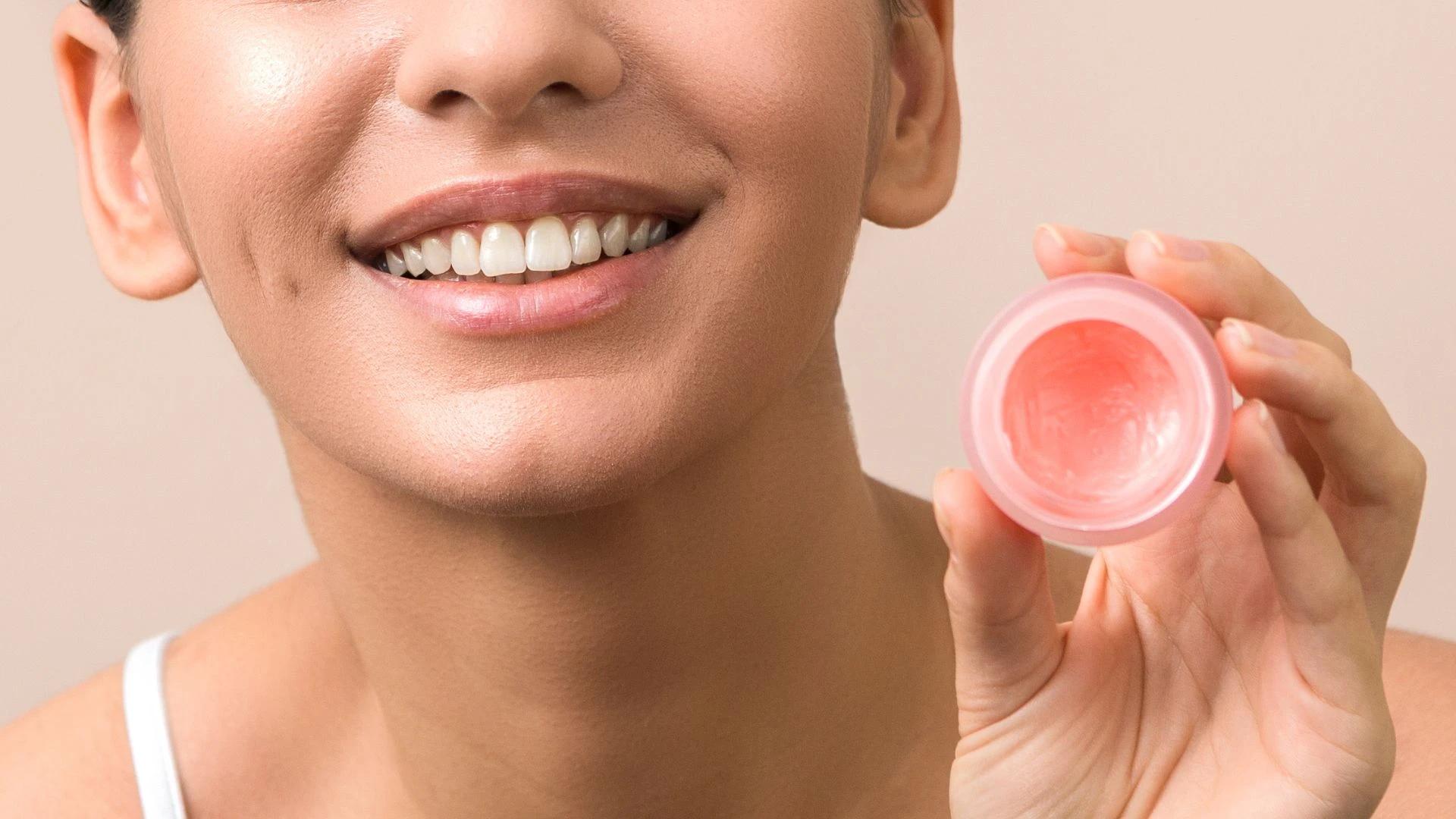 Step-by-Step Guide to Perfecting Tinted Lip Balm Looks