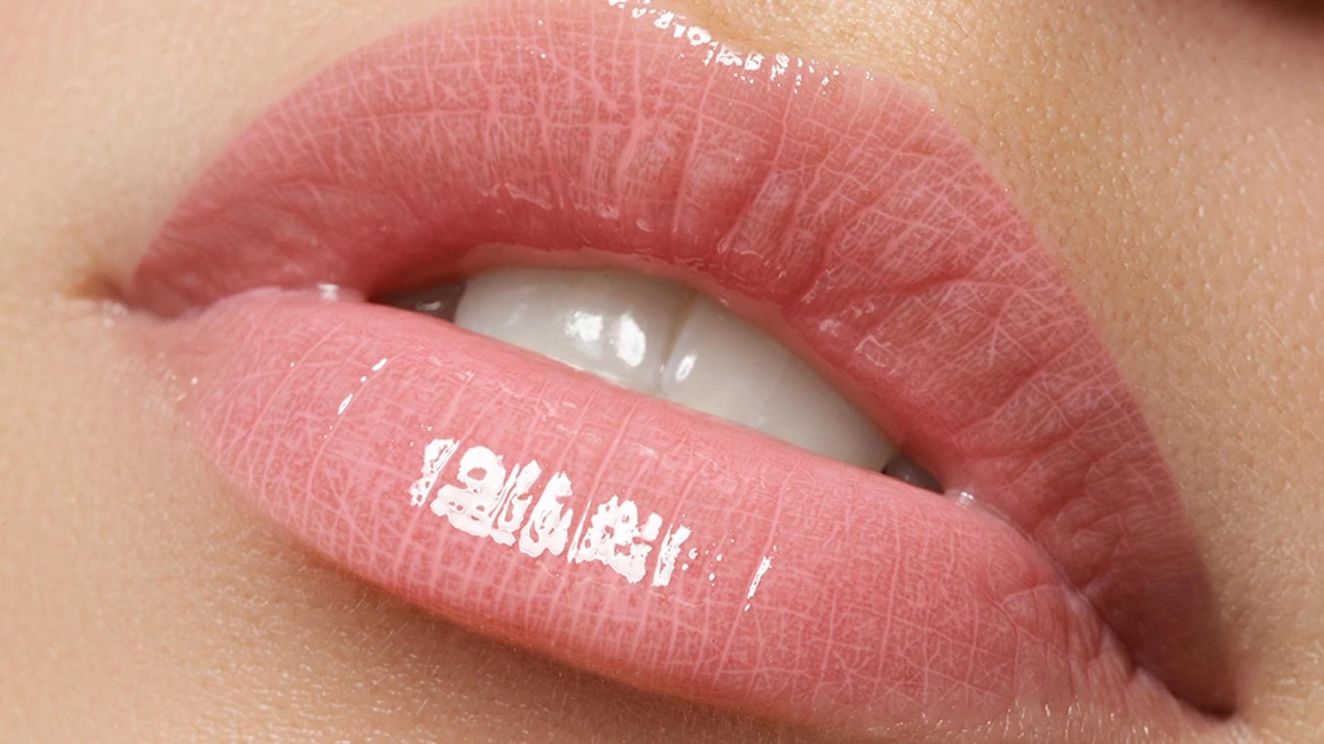 The Science of Weightless Hydration in Fine Lip Oil Formulas: FAQ