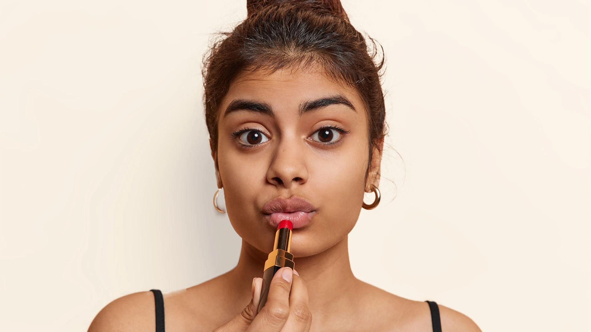 Why Luxury Liquid Lipsticks Prioritize Comfort and Elegance: FAQ