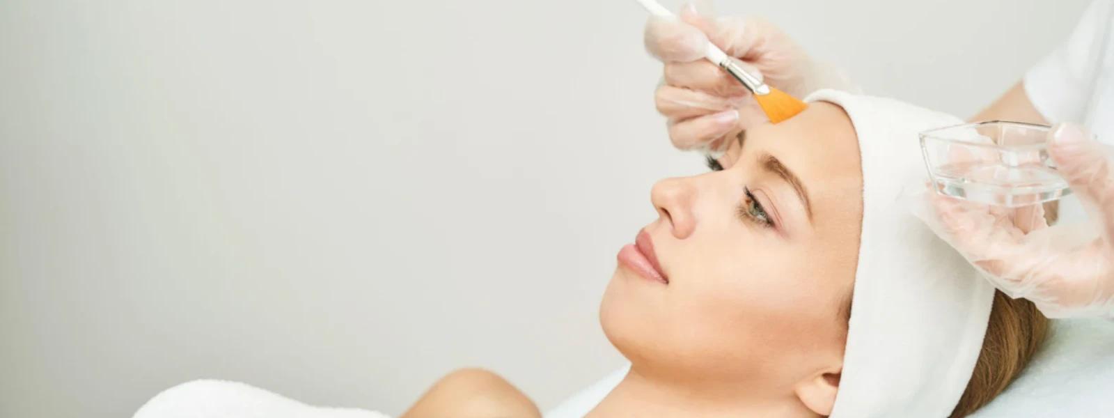 Physical vs Chemical Scrub: Can You Use With Other Actives?