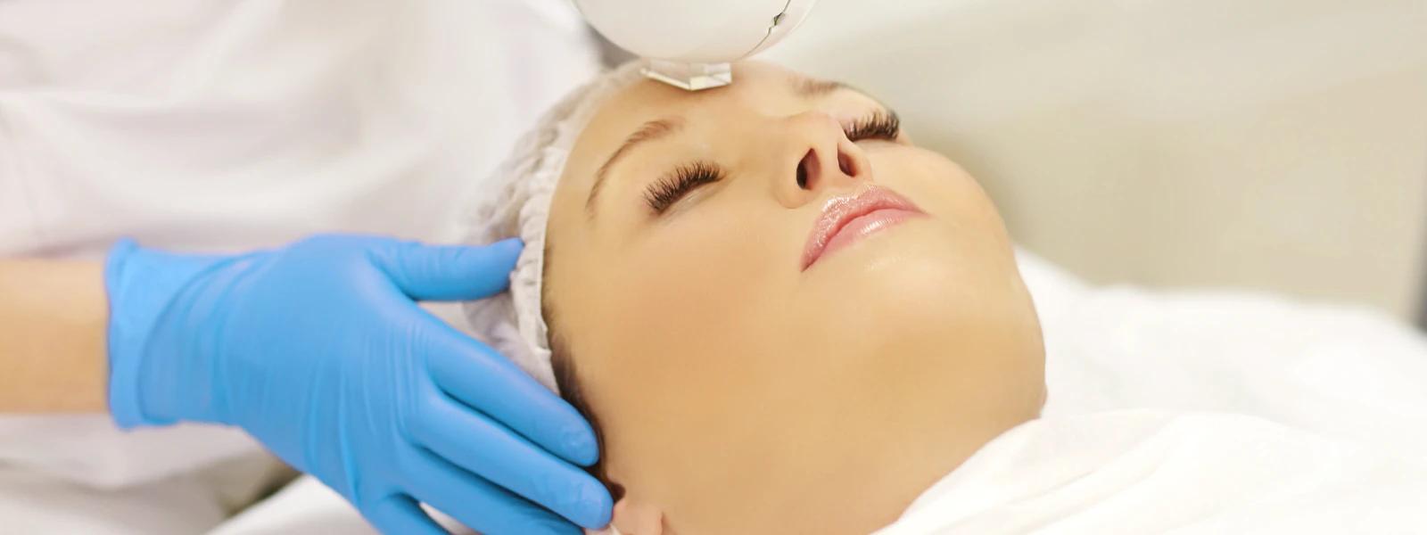 AHA Home Remedies vs Clinical Treatments: Which is Best for Your Skin?